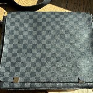 Louis Vuitton Graphite Damier Messenger Bag
